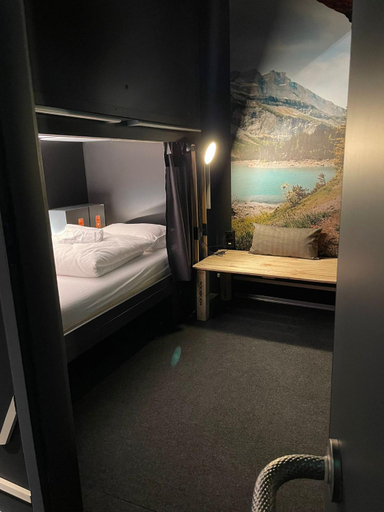 Bedroom 18