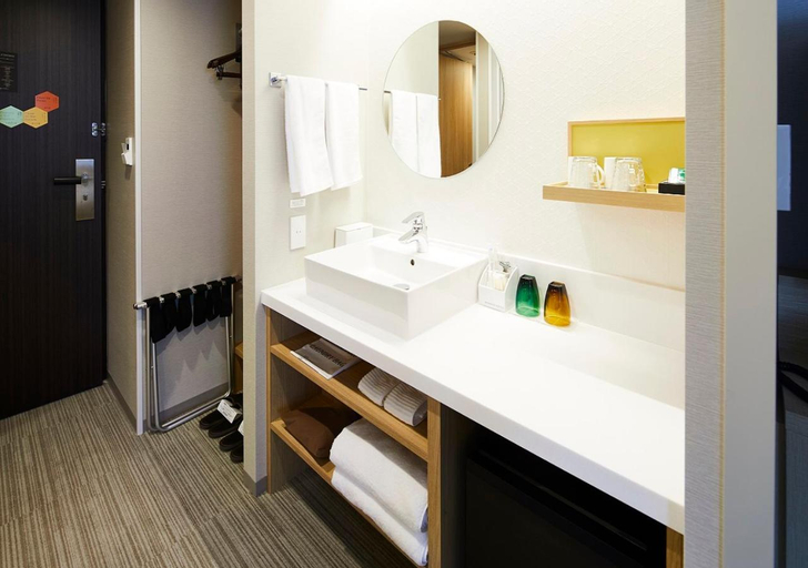 Bathroom 7