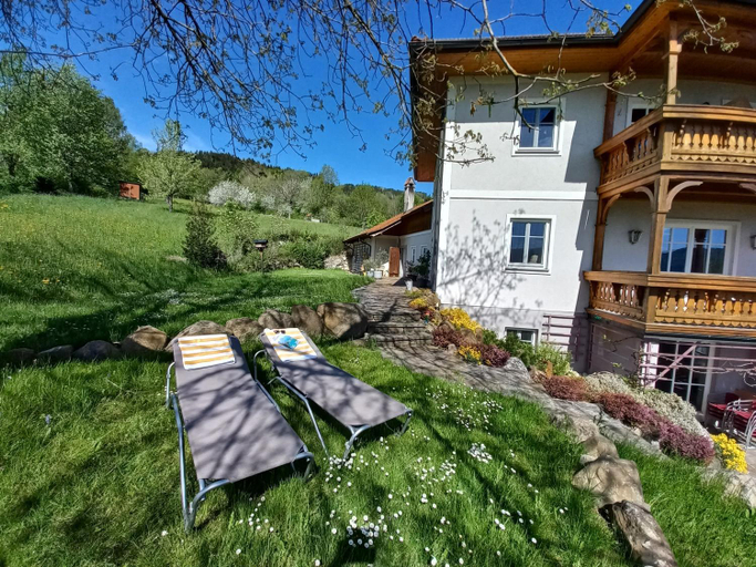 Others 5, Attersee Gartenvilla, Vöcklabruck