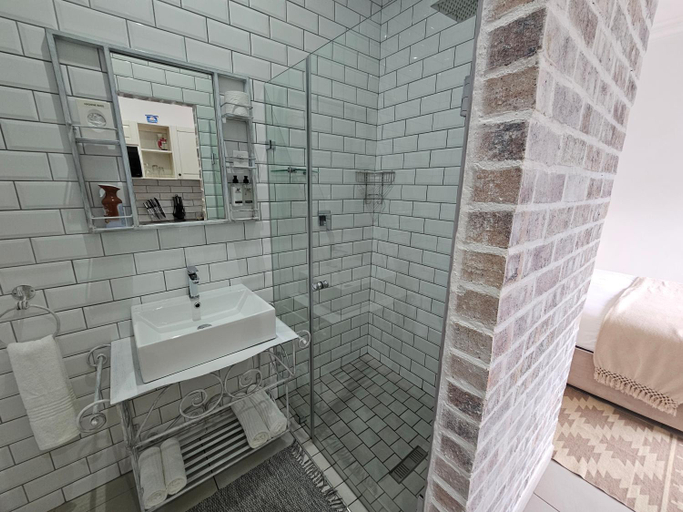 Bathroom 8