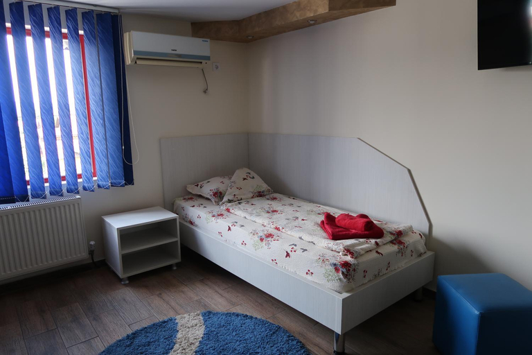 Others 2, Pensiunea Arthur, Ramnicu Valcea