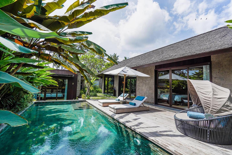 Swimming Pool 12