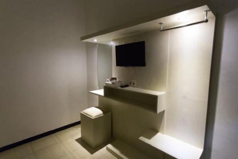 Bathroom 21