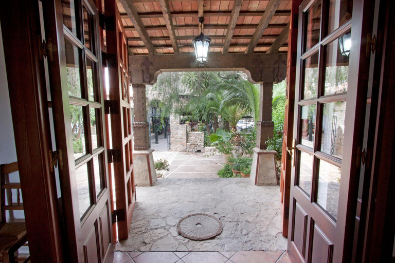 Facilities 3, Hostal El Cortijo, Cádiz