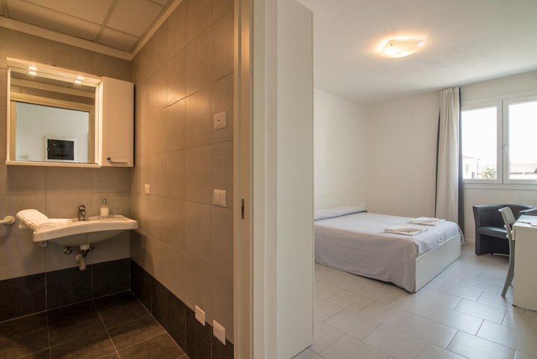 Bathroom 2, Casa Lucia Valentini Terrani, Padua