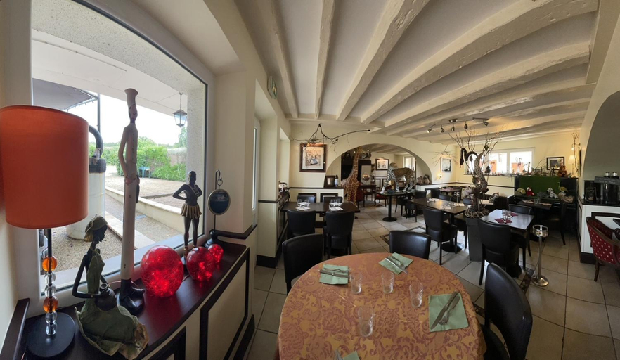 Others 5, Relais Henri IV, Sarthe