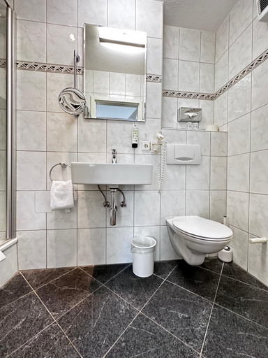 Bathroom 2, Hotel Bilger Eck, Konstanz