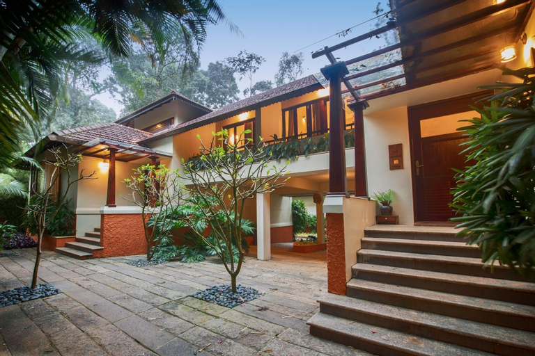 Exterior 9