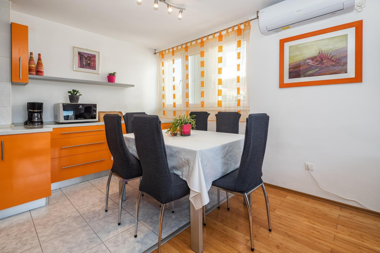 Others 4, Peaceful & Fully Equipped 1BR - BEACH PLACE to BE, Split