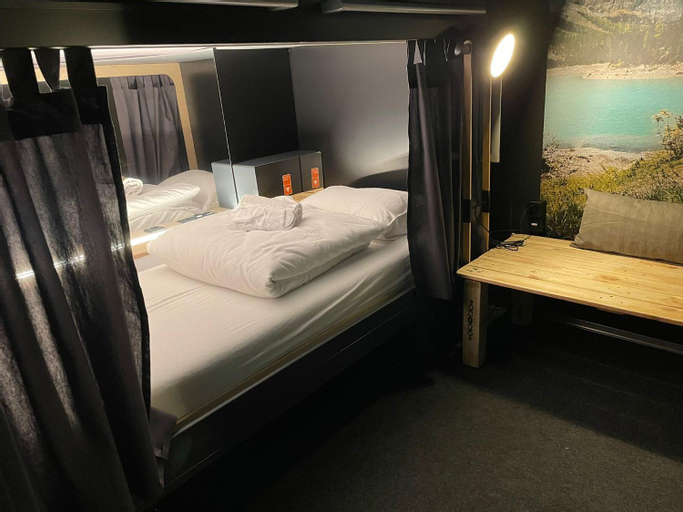 Bedroom 15
