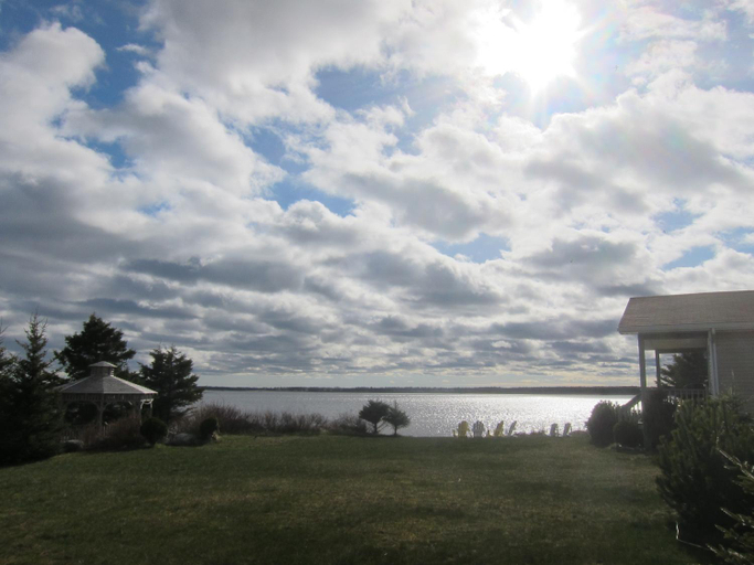 Others 5, Whispering Waves Cottages, Shelburne