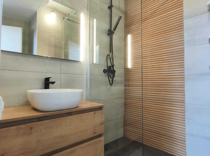 Bathroom 3, Comfortable Crikvenica Apartment With Terrace and Wifi, Crikvenica