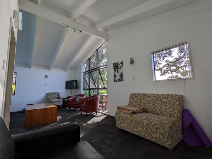 Others 5, Waiheke Backpackers Hostel, Auckland