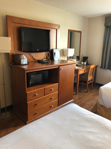 Bedroom, St. Albert Inn & Suites, Division No. 11