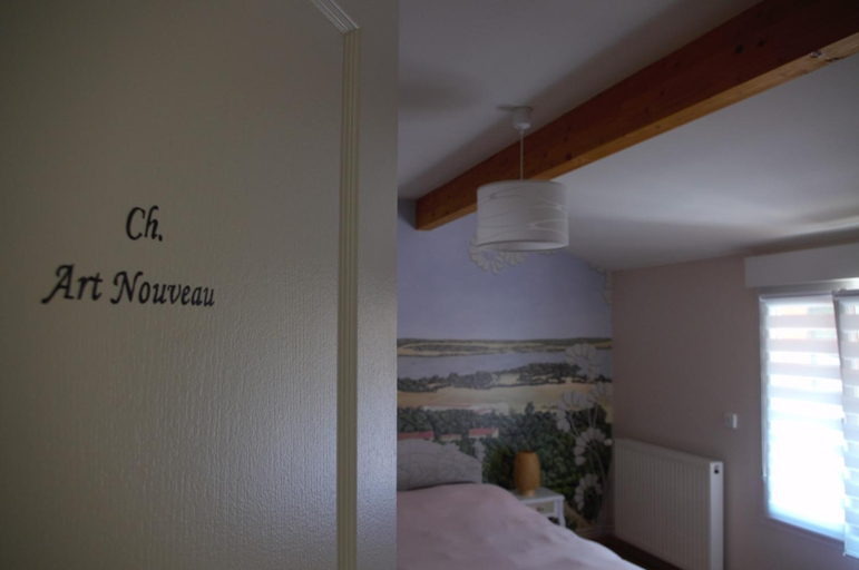 Others 2, La Maison de L Artiste - Chambres d'hotes a Verdun - avec jacuzzi, Meuse