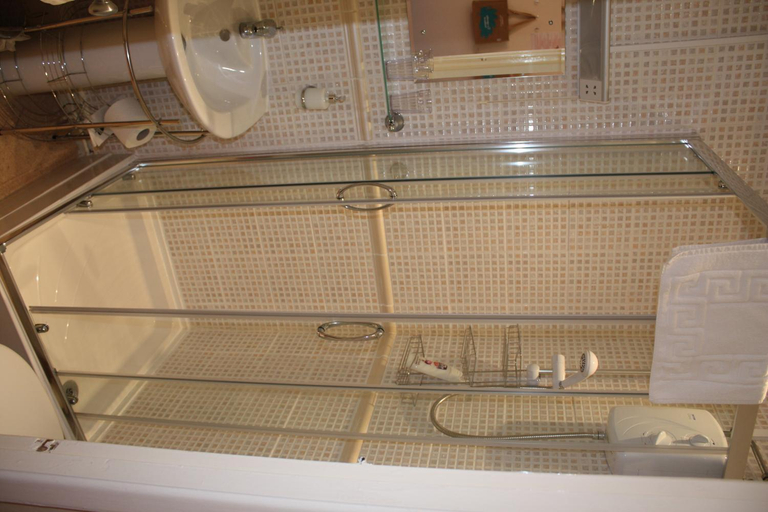 Bathroom 2, St Marguerite, Torbay