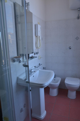Bathroom 3, Albergo Panorama, Rome