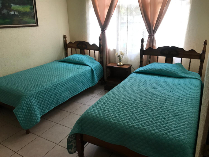 Others 4, Casa del Suizo, Alajuela