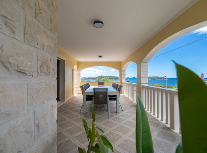 Others 5, Modern Villa Near the Sea, Blato