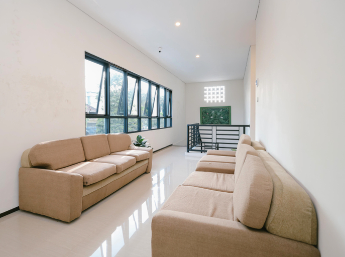 Others 5, B Syariah Guest House - Lumajang, Lumajang