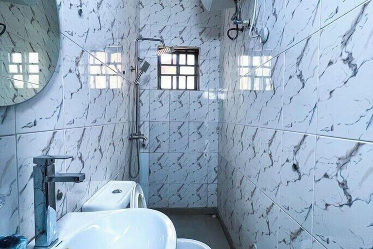 Bathroom 4, Alim Luxury Apartments, AbujaMun