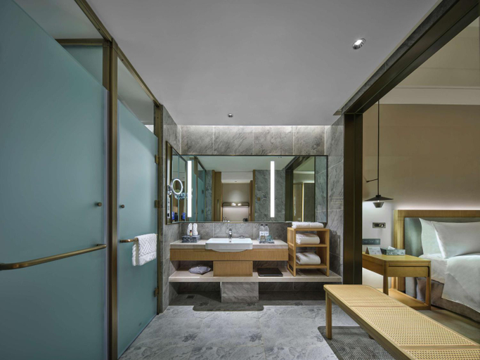 Bedroom, DoubleTree by Hilton Lingshui Hot Spring, Hainan