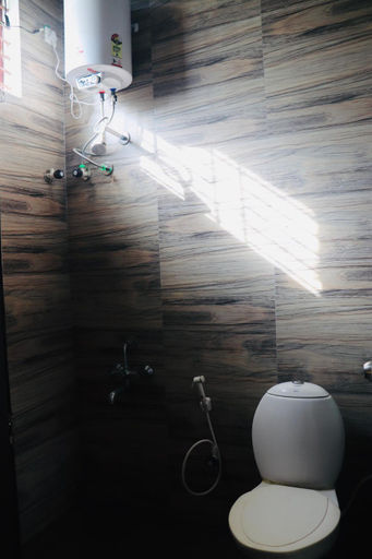 Bathroom, 1000 SILVERS -Farm Stay, Mysore