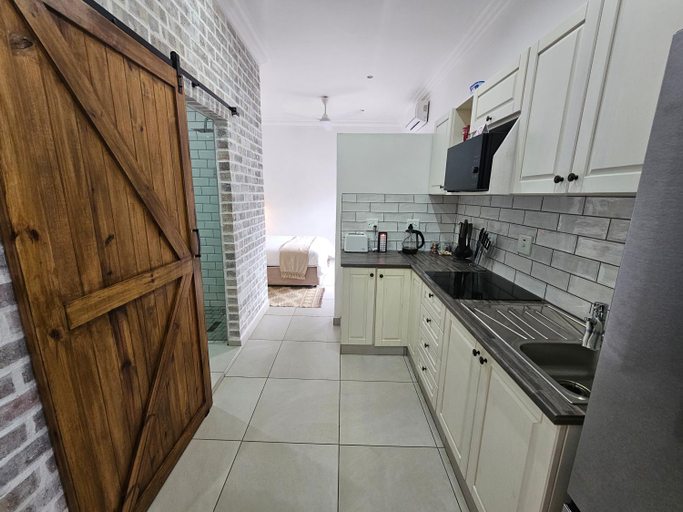 Dining Room 10