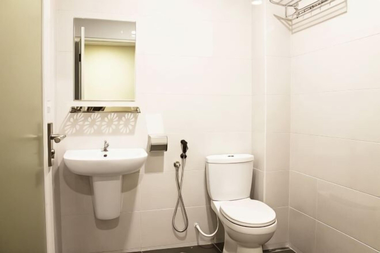 Bathroom 9