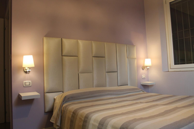 Others 4, Room & Breakfast A casa di Emma, Modena