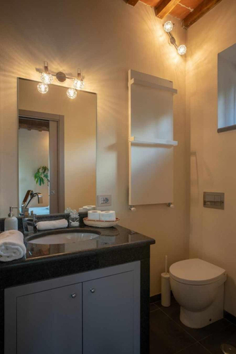 Others 5, Alba Morus Bed & Breakfast sentiti a casa nel cuo, Arezzo