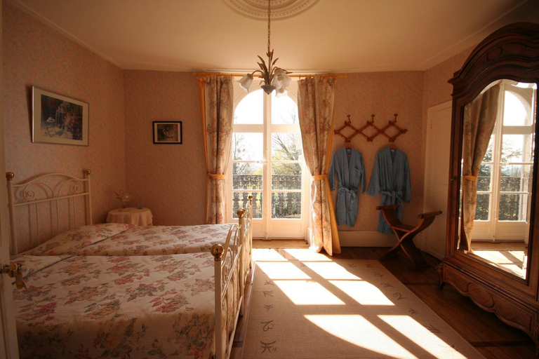Others 4, Domaine de Sainte Anne, Yonne