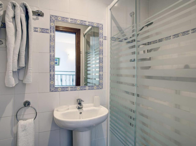 Bathroom 3, Hostal El Gallo, Málaga