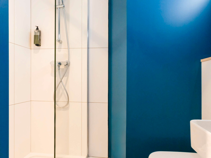 Bathroom 24