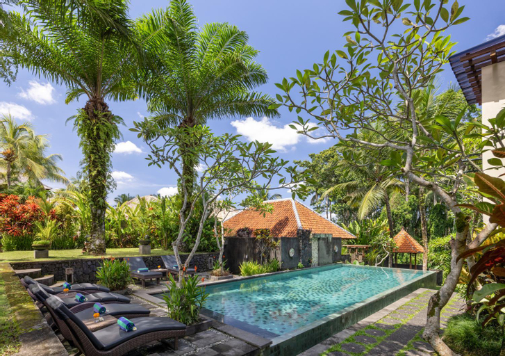 Swimming Pool 7