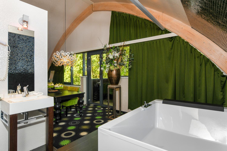 Bathroom 4