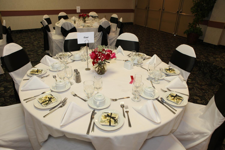 Food & Drinks 5, St. Albert Inn & Suites, Division No. 11