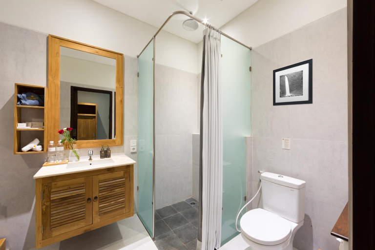 Bathroom 4