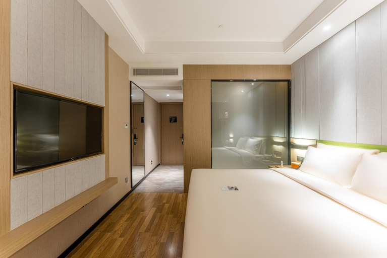 Bedroom 13