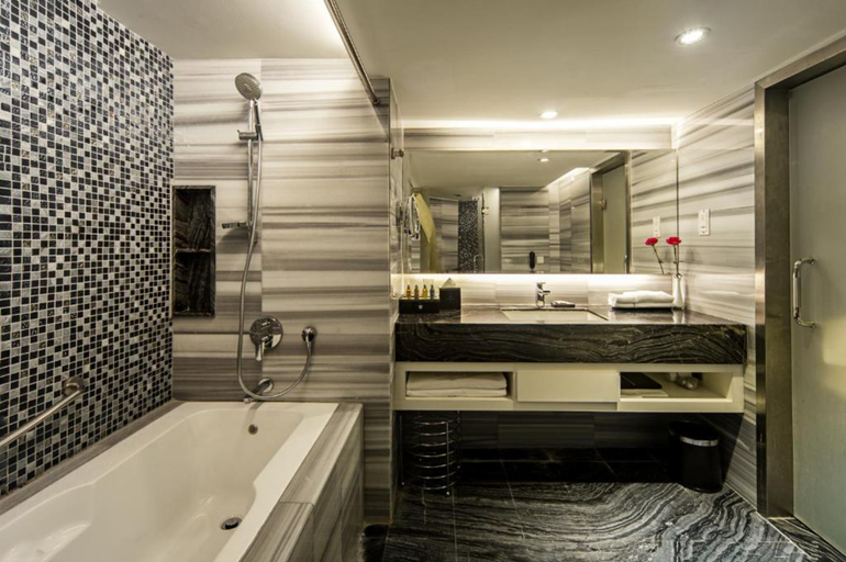 Bathroom 5, Promenade Hotel Kota Kinabalu, Kota Kinabalu