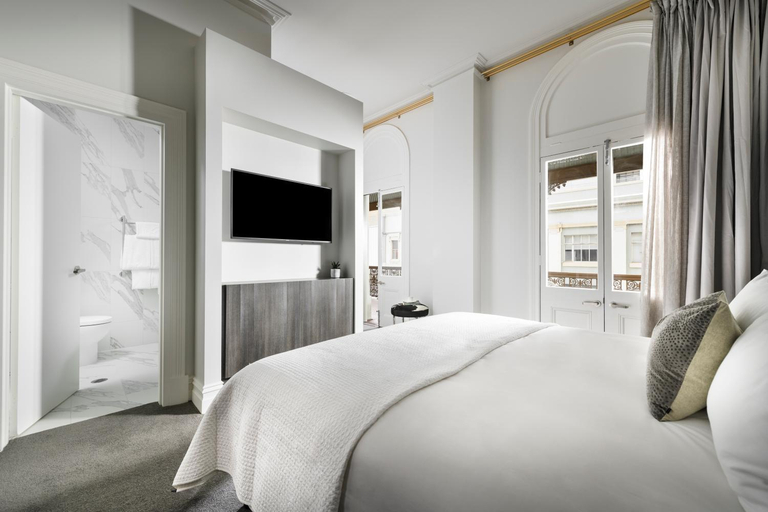 Bedroom 18