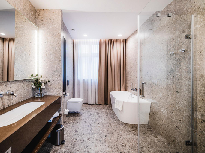 Bathroom 4, Rezydencja Sowa Bydgoszcz, Bydgoszcz City