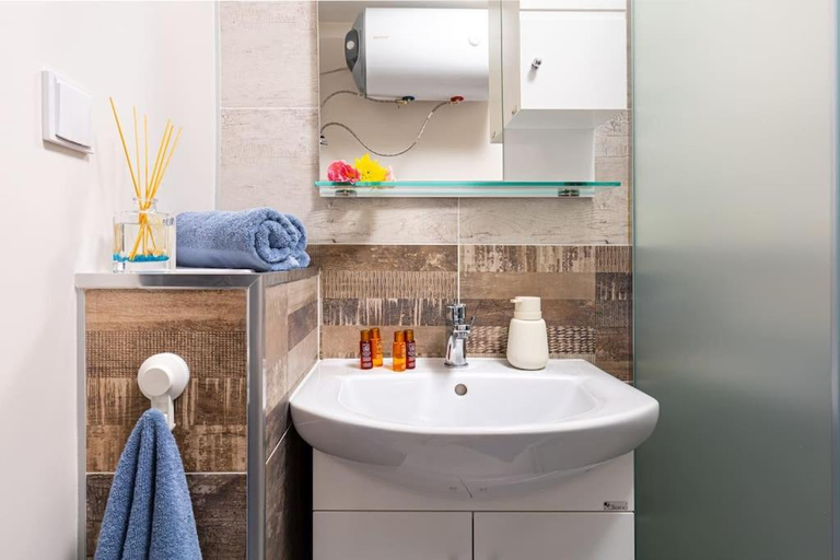 Bathroom 3, Florance flat next to Old Town & City Center NEW, Plovdiv
