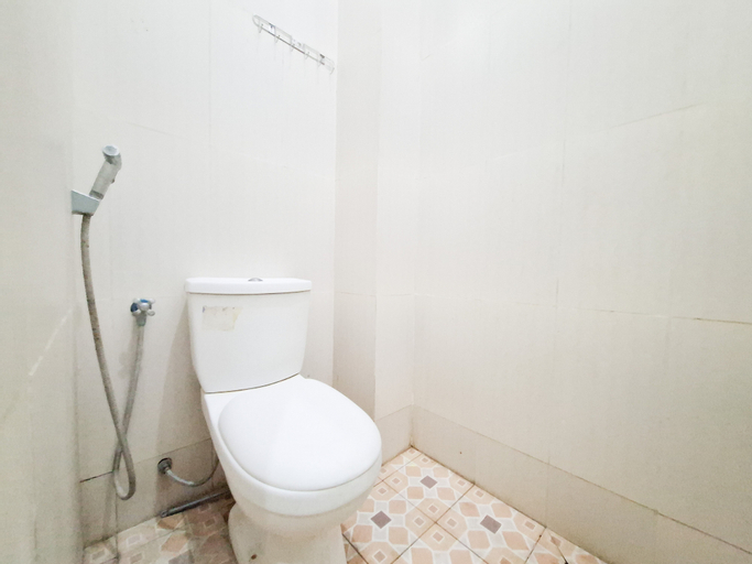 Bathroom 14