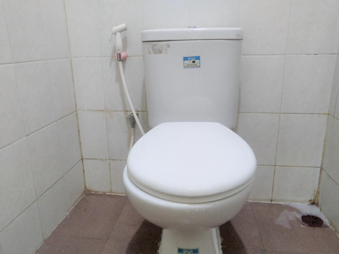 Bathroom 8