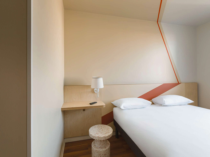 Bedroom 15