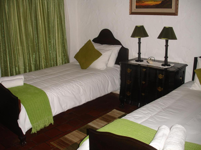 Others 2, Oom Daan's B&B, Buffalo City