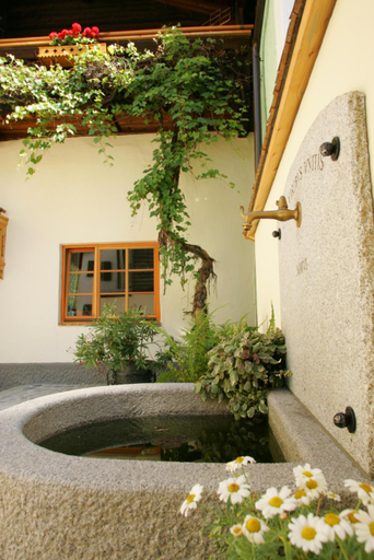 Others 2, Das Baderhaus, Zell am See