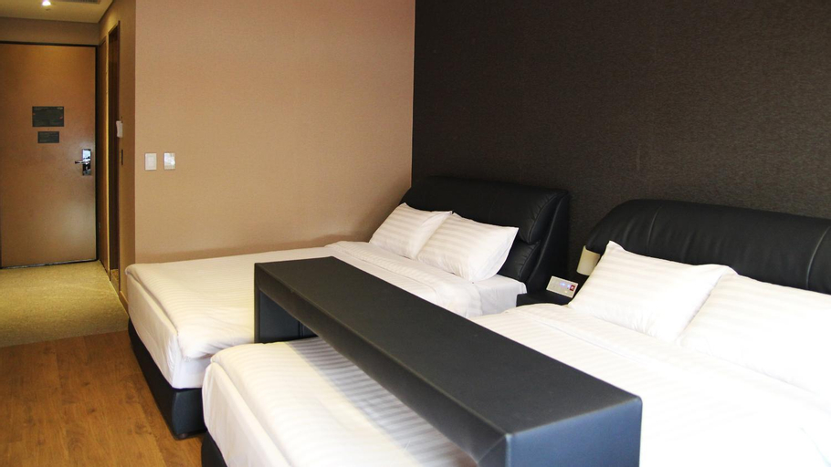 Bedroom 6