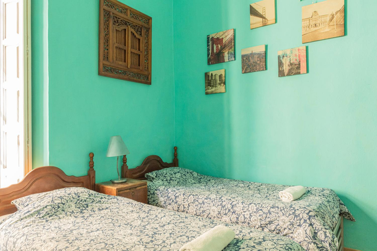 Others 3, Private Rooms in Historic Building on the Square, Málaga
